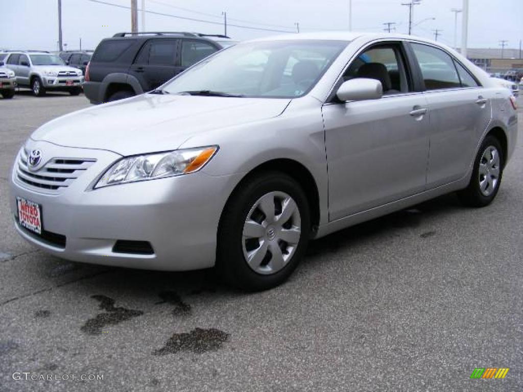 2009 Camry LE - Classic Silver Metallic / Ash photo #7