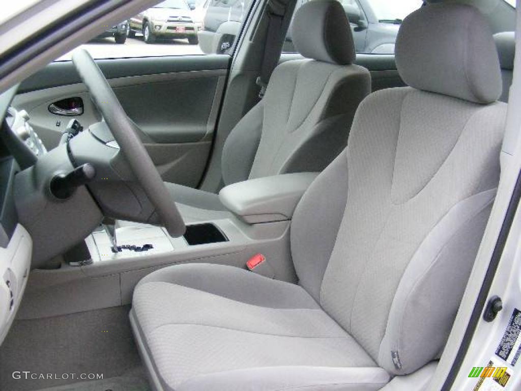 2009 Camry LE - Classic Silver Metallic / Ash photo #9