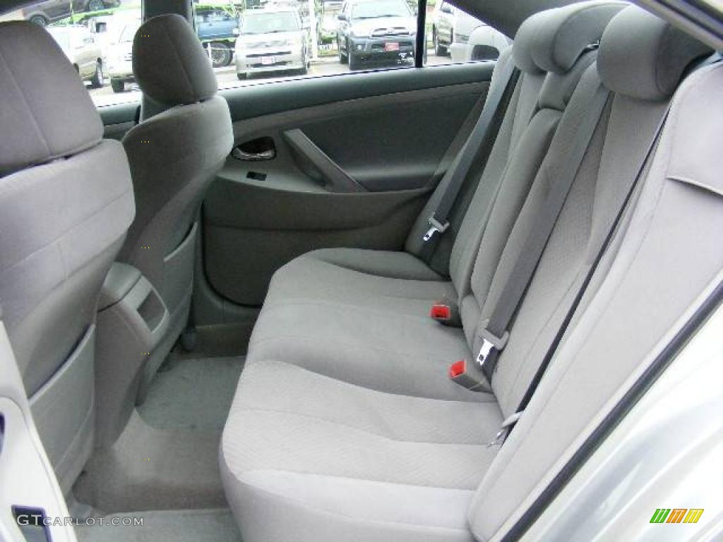 2009 Camry LE - Classic Silver Metallic / Ash photo #11