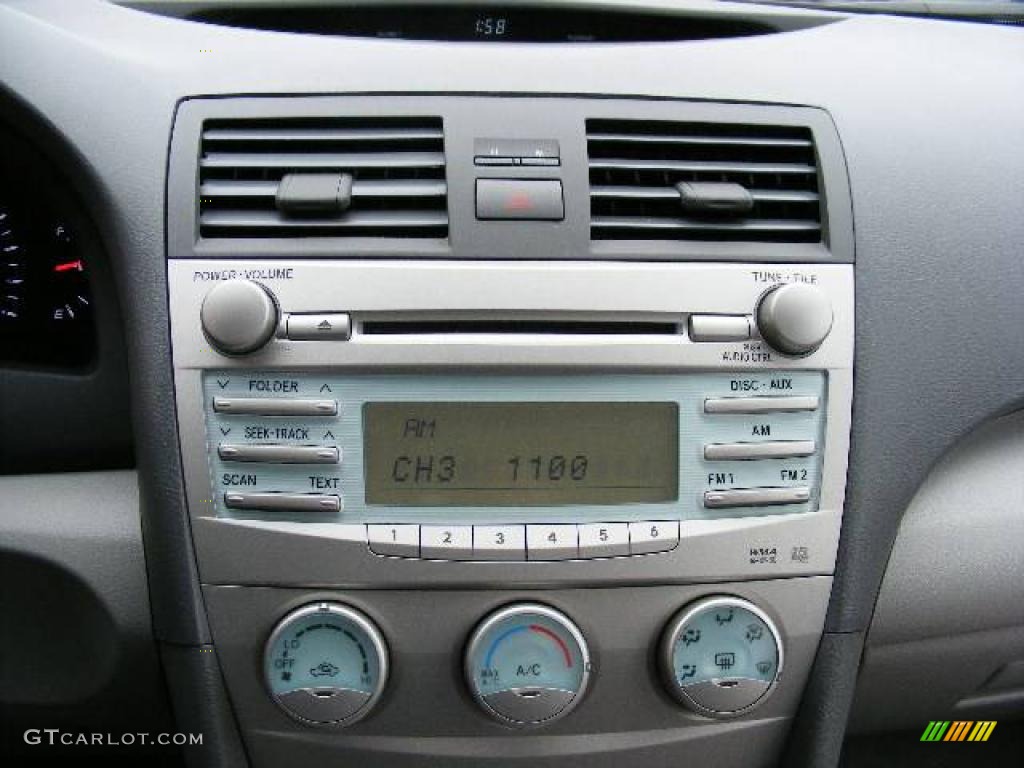 2009 Camry LE - Classic Silver Metallic / Ash photo #18