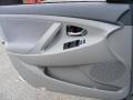 2009 Classic Silver Metallic Toyota Camry LE  photo #21
