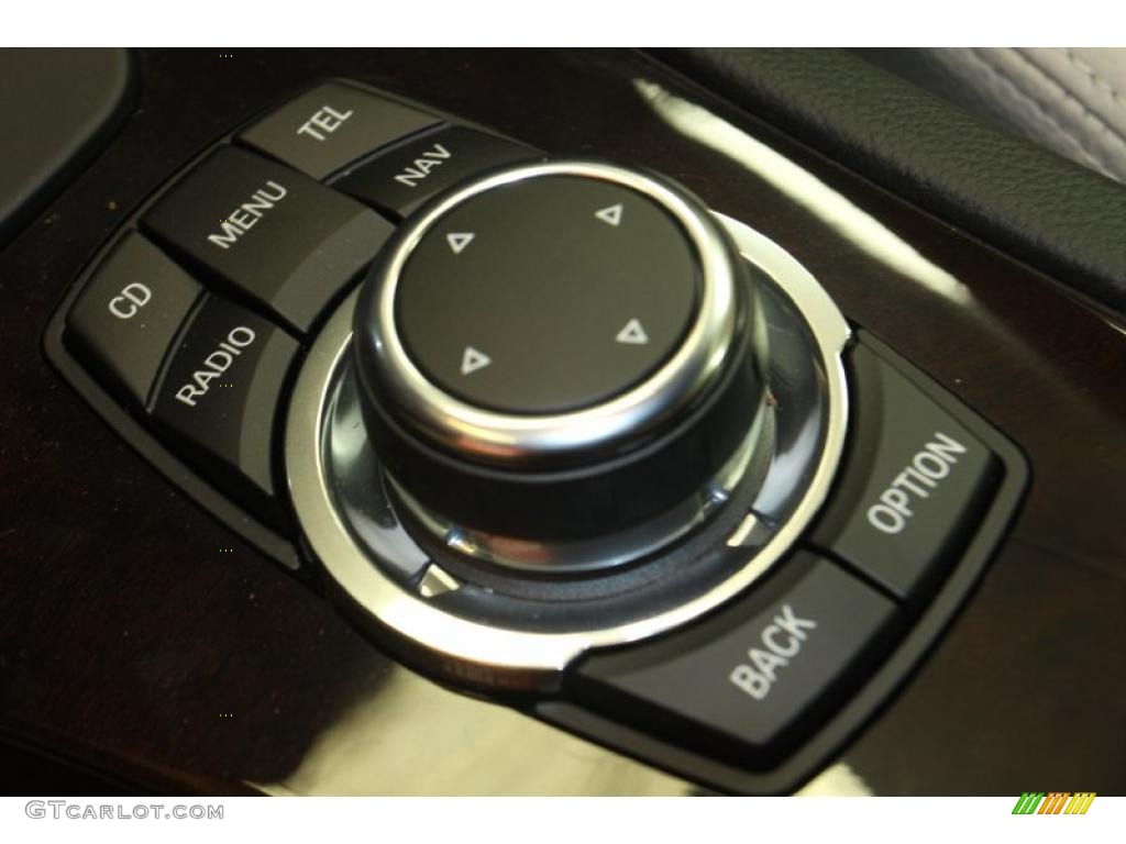 2011 BMW 3 Series 335i Convertible Controls Photo #47059565