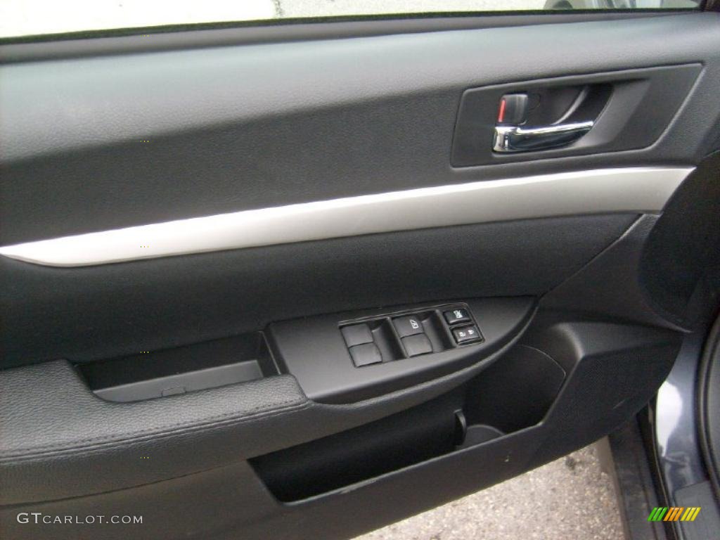 2011 Outback 2.5i Premium Wagon - Graphite Gray Metallic / Off Black photo #14