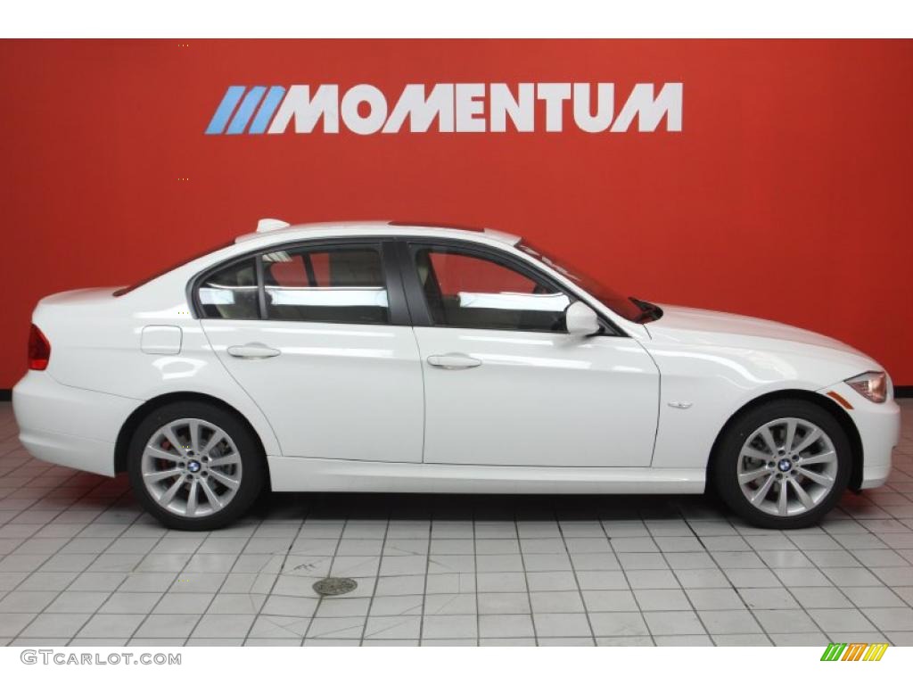 2011 3 Series 328i Sedan - Alpine White / Beige photo #4