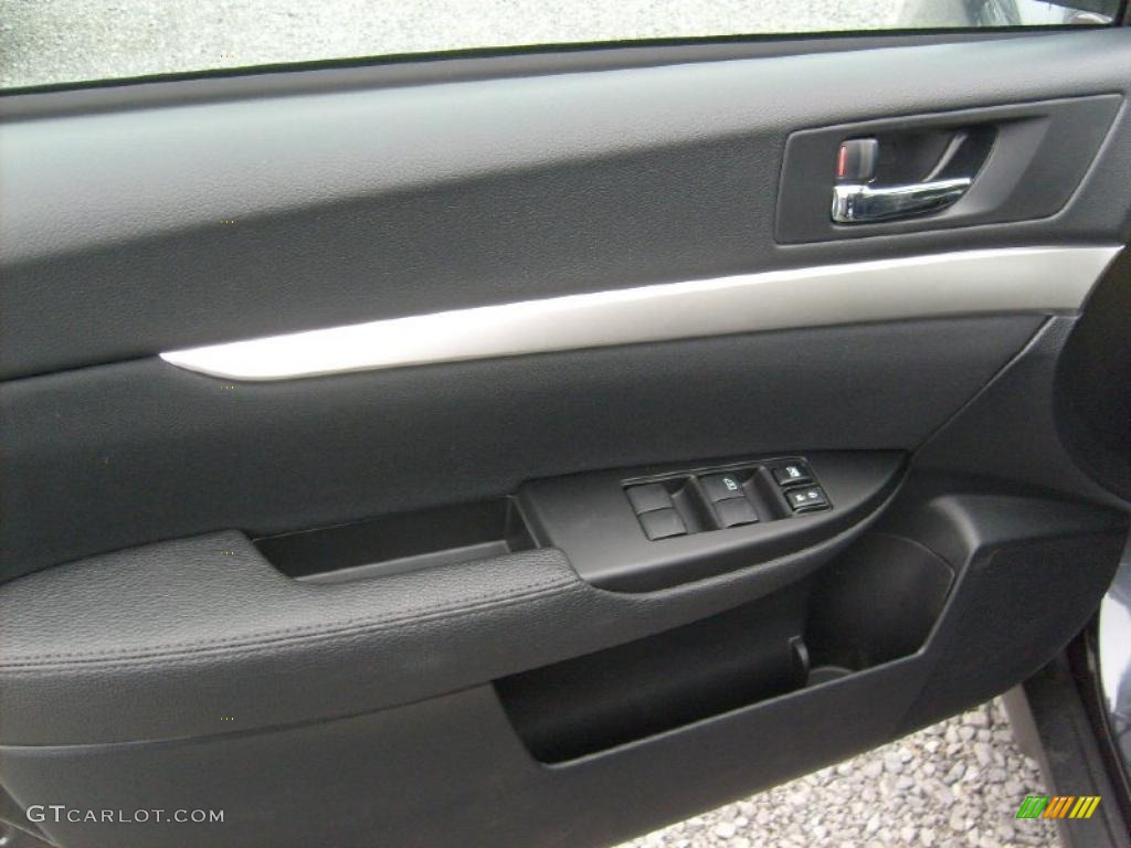 2011 Outback 2.5i Premium Wagon - Graphite Gray Metallic / Off Black photo #14