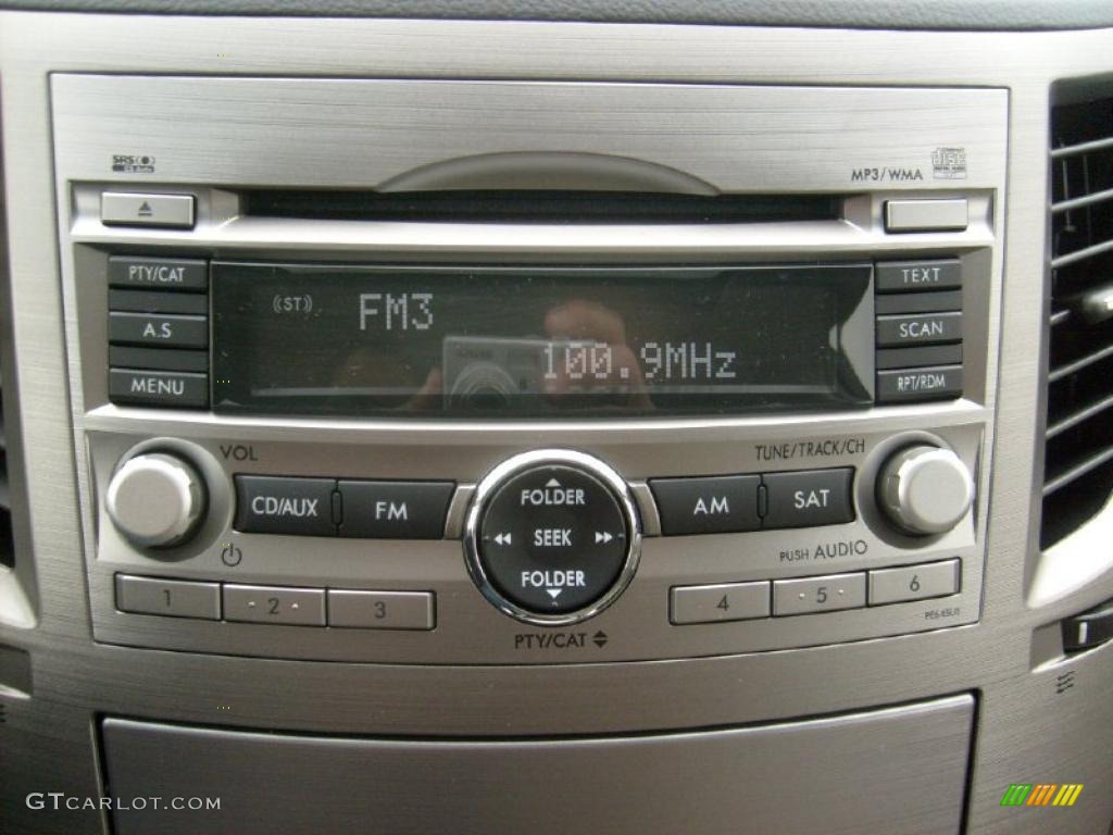 2011 Subaru Outback 2.5i Premium Wagon Controls Photo #47060879