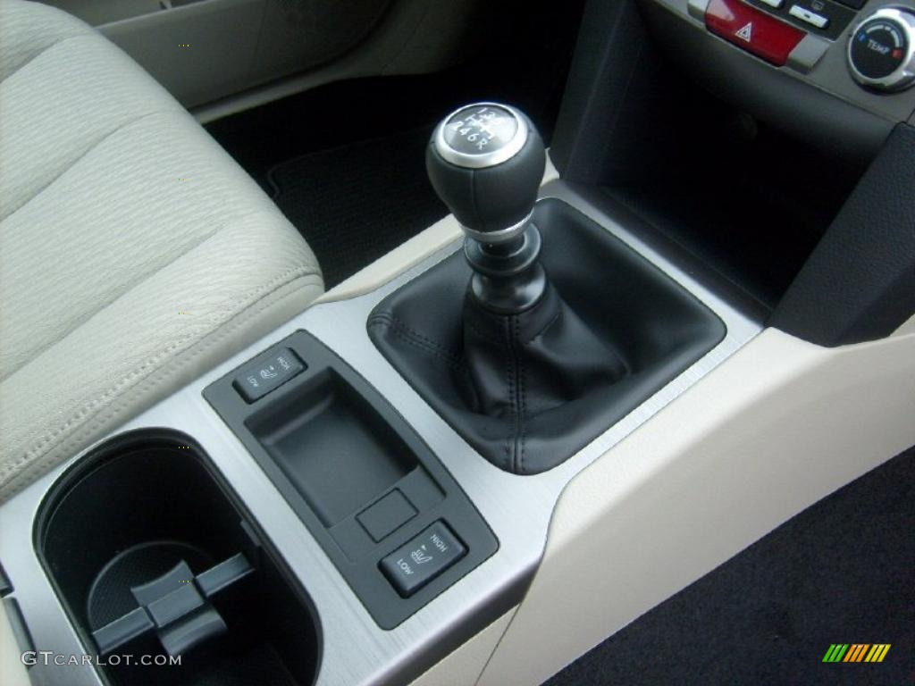2011 Subaru Outback 2.5i Premium Wagon 6 Speed Manual Transmission Photo #47061272