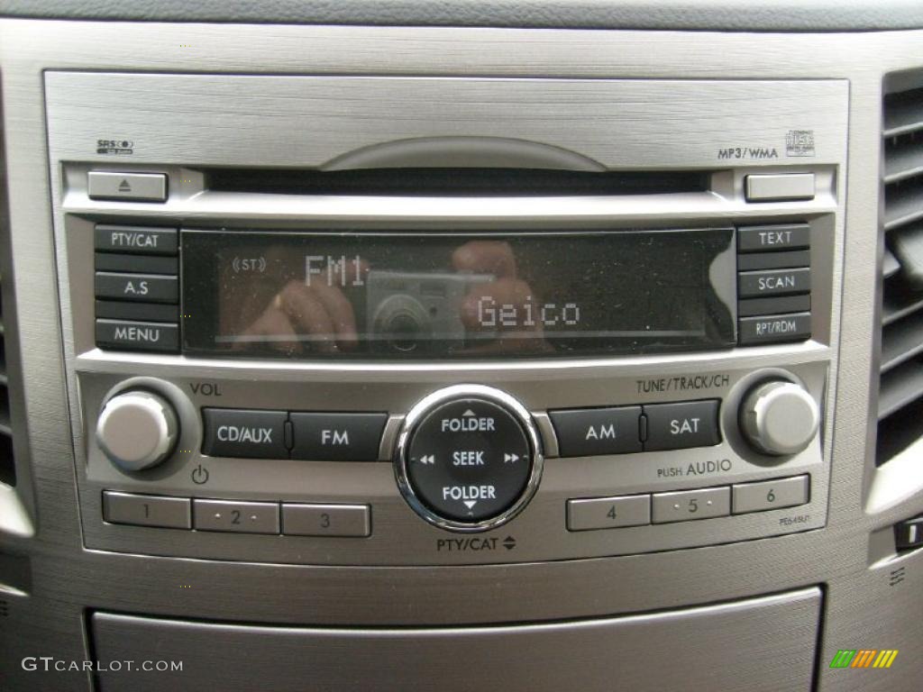 2011 Subaru Outback 2.5i Premium Wagon Controls Photo #47061518