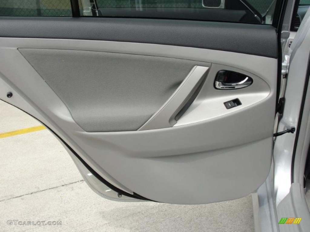 2011 Toyota Camry SE Ash Door Panel Photo #47061932
