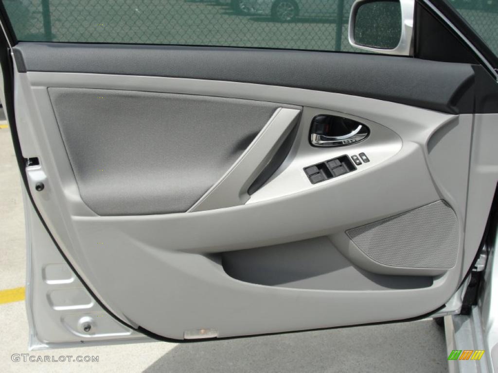 2011 Toyota Camry SE Ash Door Panel Photo #47061959