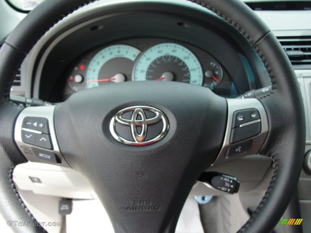 2011 Toyota Camry SE Ash Steering Wheel Photo #47062145