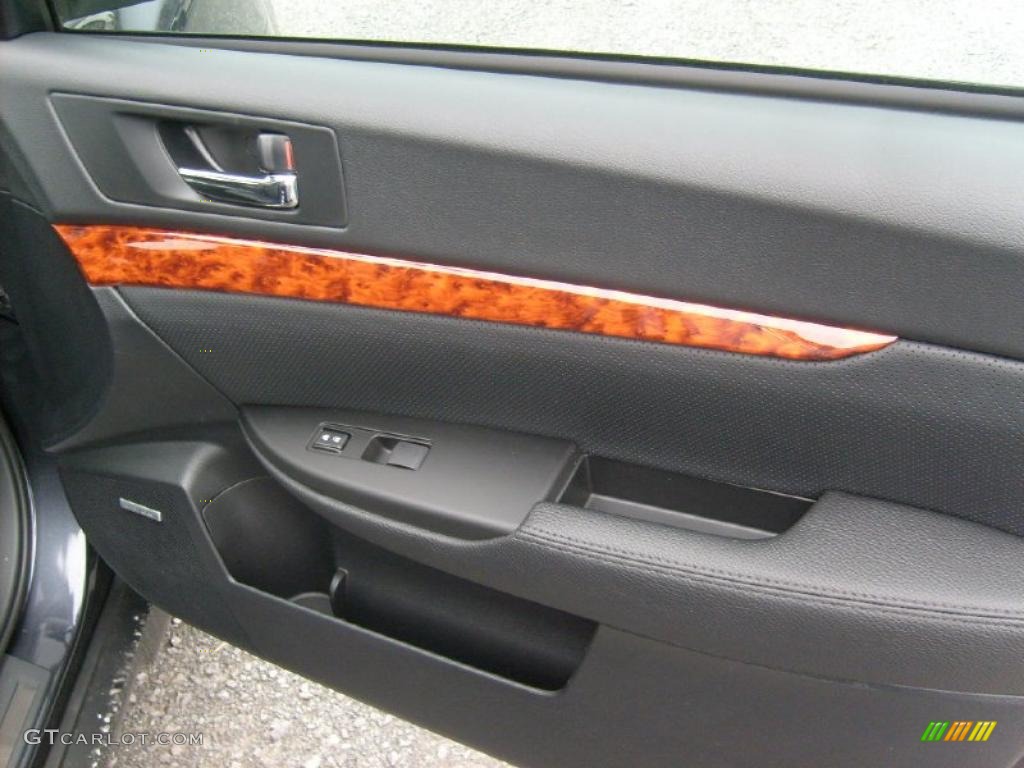 2011 Outback 2.5i Limited Wagon - Graphite Gray Metallic / Off Black photo #18