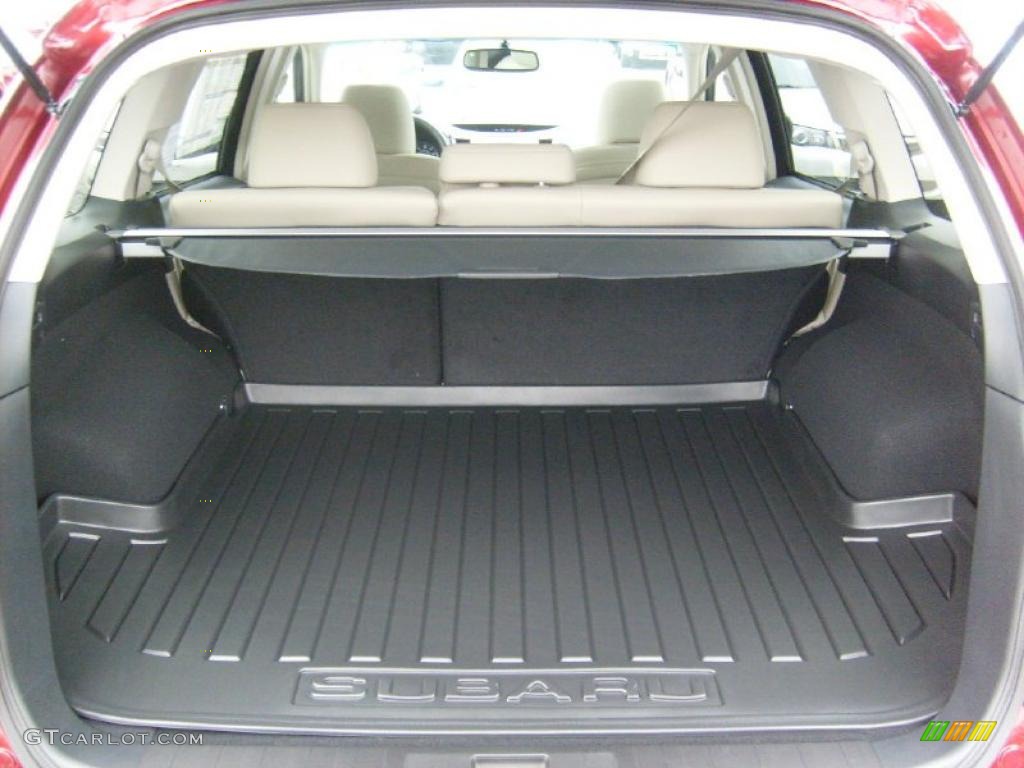 2011 Subaru Outback 2.5i Limited Wagon Trunk Photo #47063330