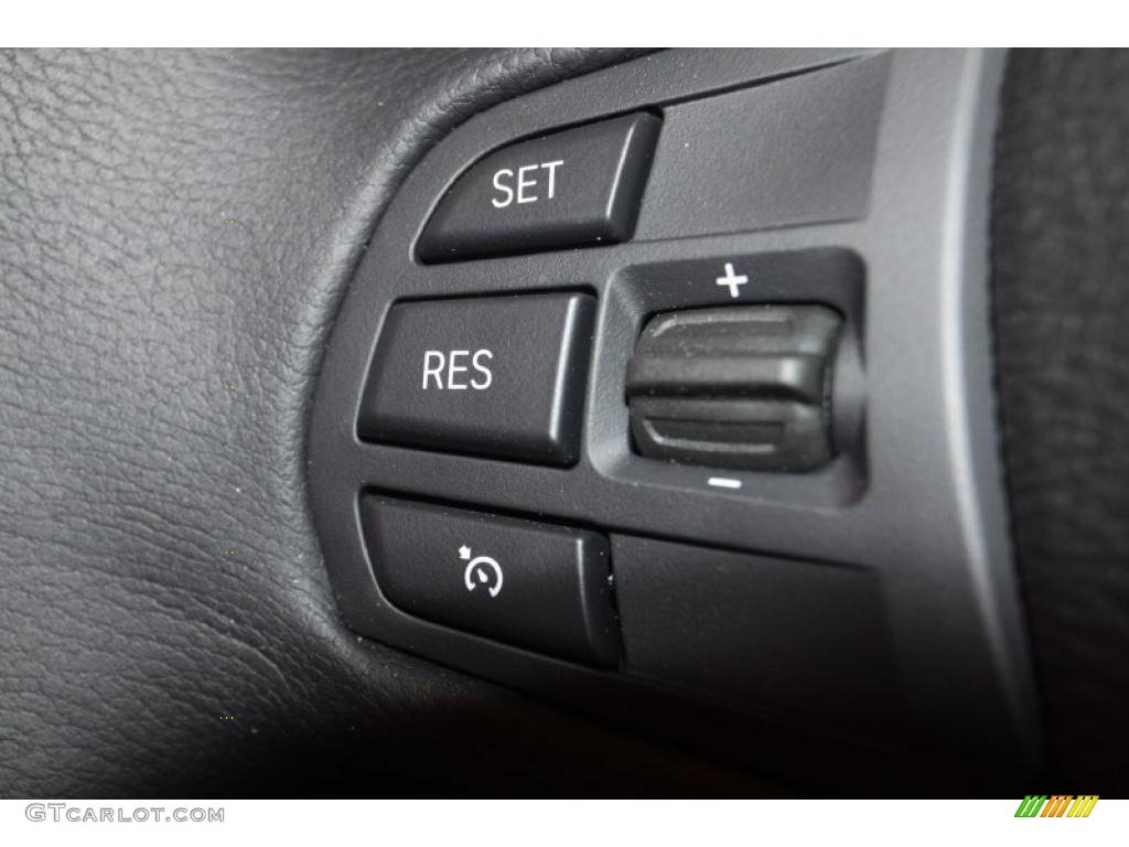 2011 BMW X3 xDrive 28i Controls Photo #47063516