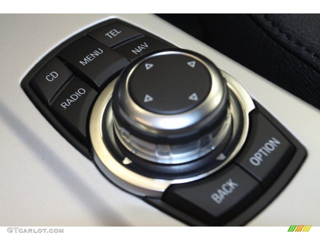 2011 BMW X3 xDrive 28i Controls Photo #47063564