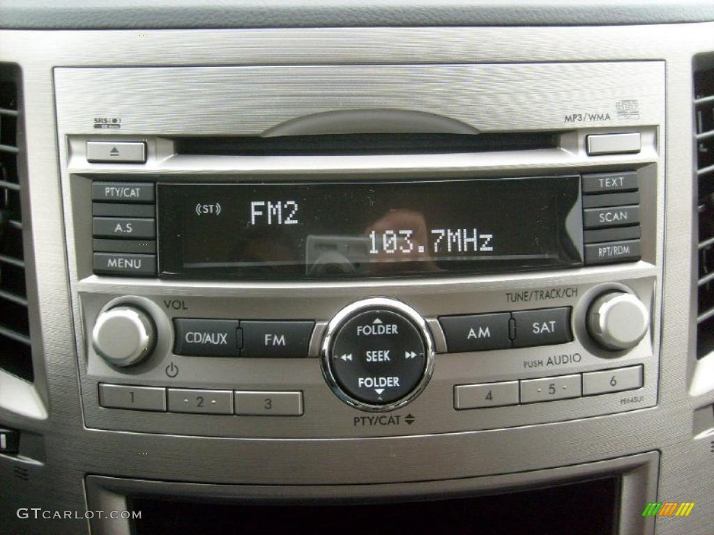 2011 Subaru Outback 2.5i Wagon Controls Photo #47064338
