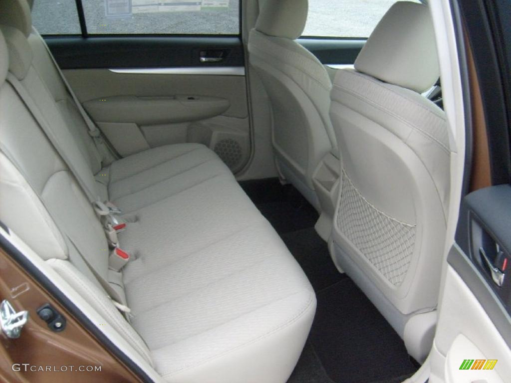 2011 Outback 2.5i Premium Wagon - Caramel Bronze Pearl / Warm Ivory photo #16