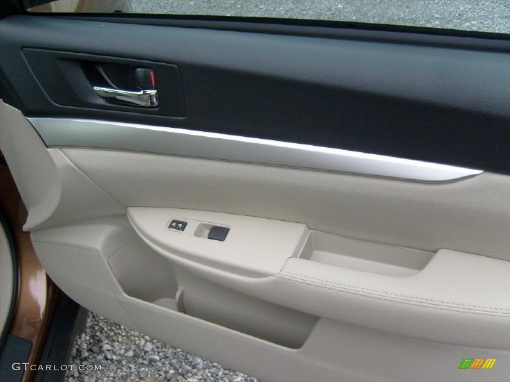 2011 Outback 2.5i Premium Wagon - Caramel Bronze Pearl / Warm Ivory photo #17