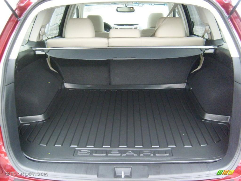 2011 Subaru Outback 2.5i Limited Wagon Trunk Photo #47064938