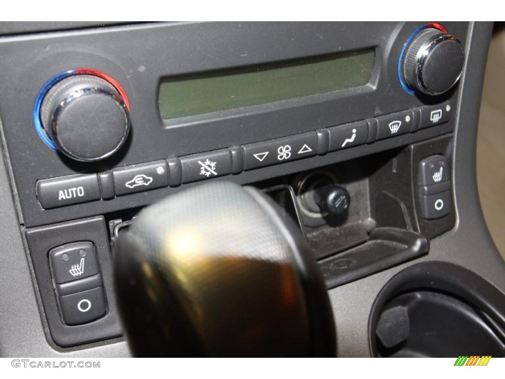 2007 Chevrolet Corvette Convertible Controls Photo #47064956