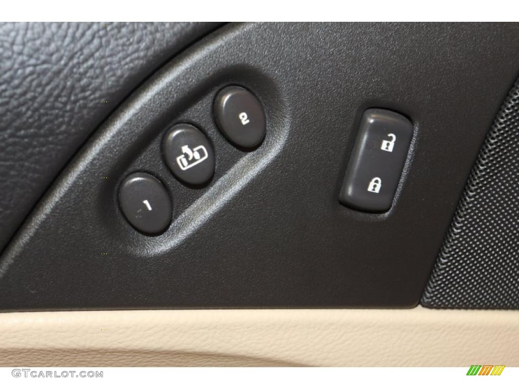 2007 Chevrolet Corvette Convertible Controls Photo #47065043