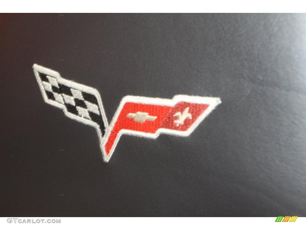 2007 Chevrolet Corvette Convertible Marks and Logos Photo #47065127