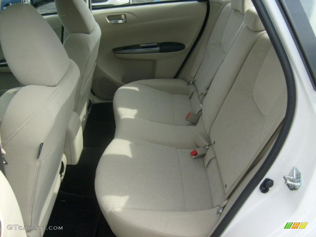 2011 Impreza 2.5i Sedan - Satin White Pearl / Ivory photo #4