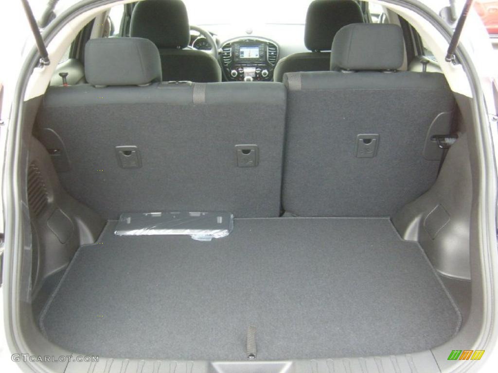 2011 Nissan Juke SV AWD Trunk Photo #47066969