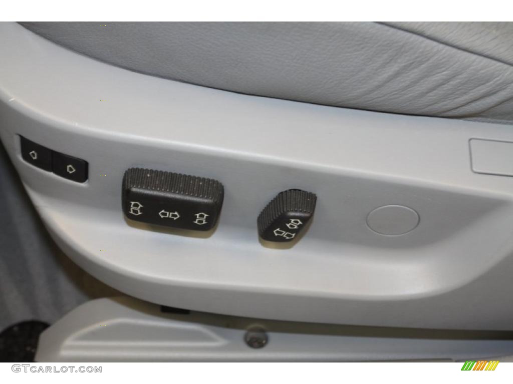 1999 BMW 5 Series 540i Sedan Controls Photo #47067260