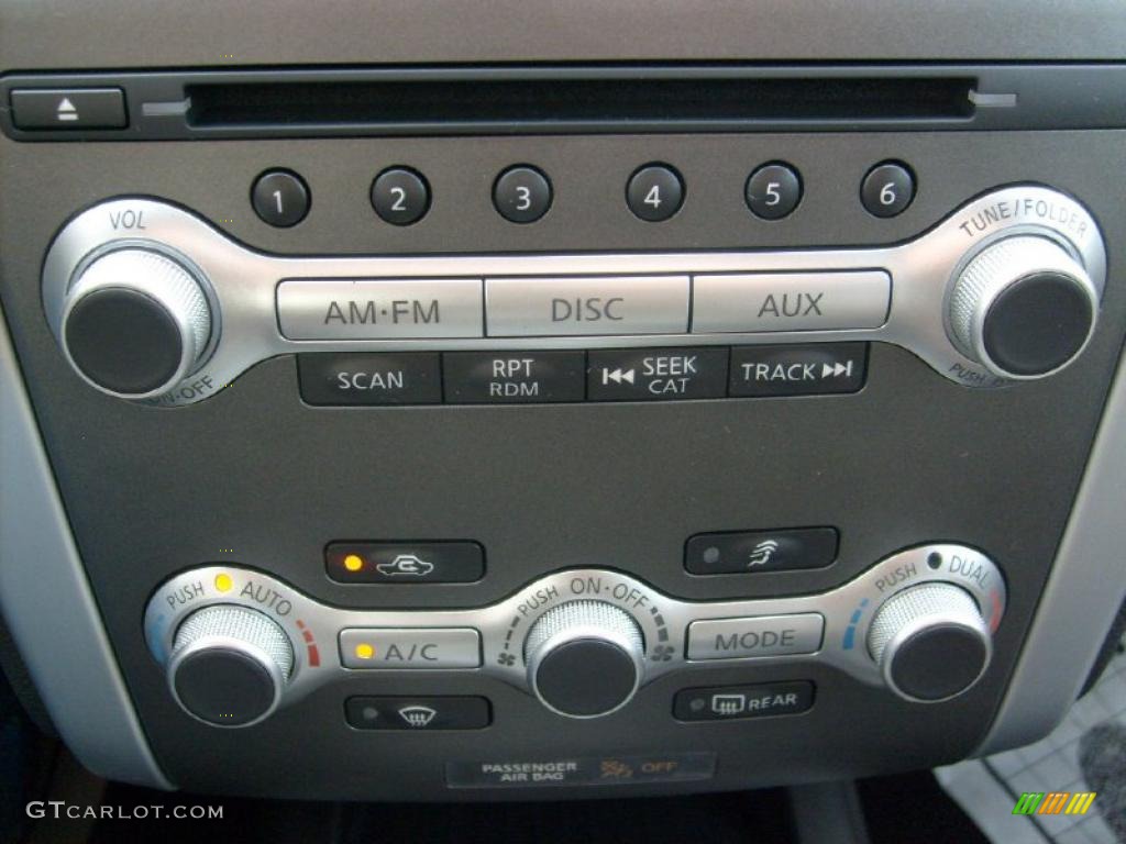 2011 Nissan Murano SL AWD Controls Photo #47067783