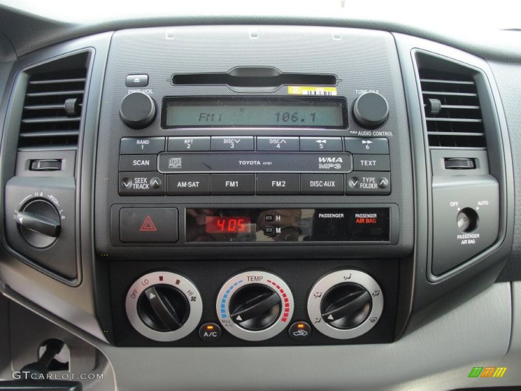 2011 Toyota Tacoma Access Cab 4x4 Controls Photo #47067986
