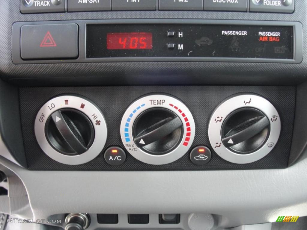 2011 Toyota Tacoma Access Cab 4x4 Controls Photo #47068016