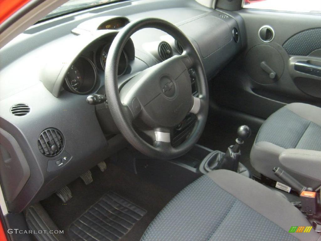 2008 Aveo Aveo5 LS - Victory Red / Charcoal photo #13