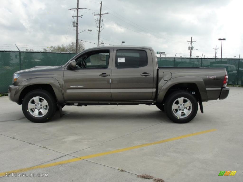 2011 Tacoma V6 TRD Sport PreRunner Double Cab - Pyrite Mica / Graphite Gray photo #6
