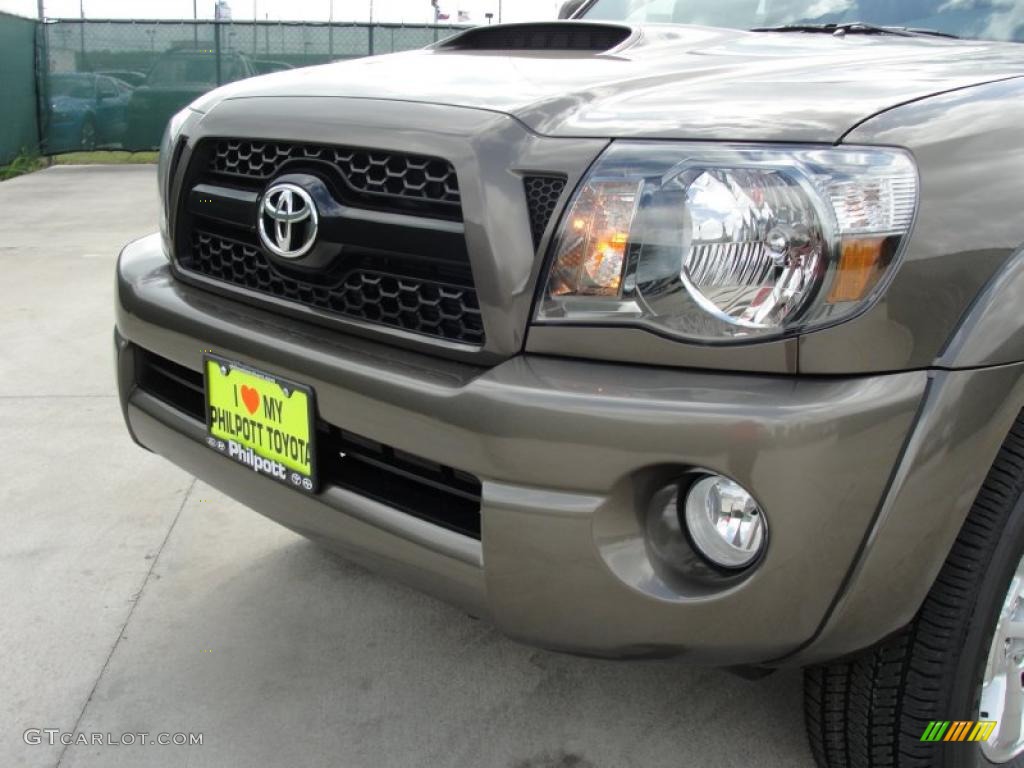 2011 Tacoma V6 TRD Sport PreRunner Double Cab - Pyrite Mica / Graphite Gray photo #10
