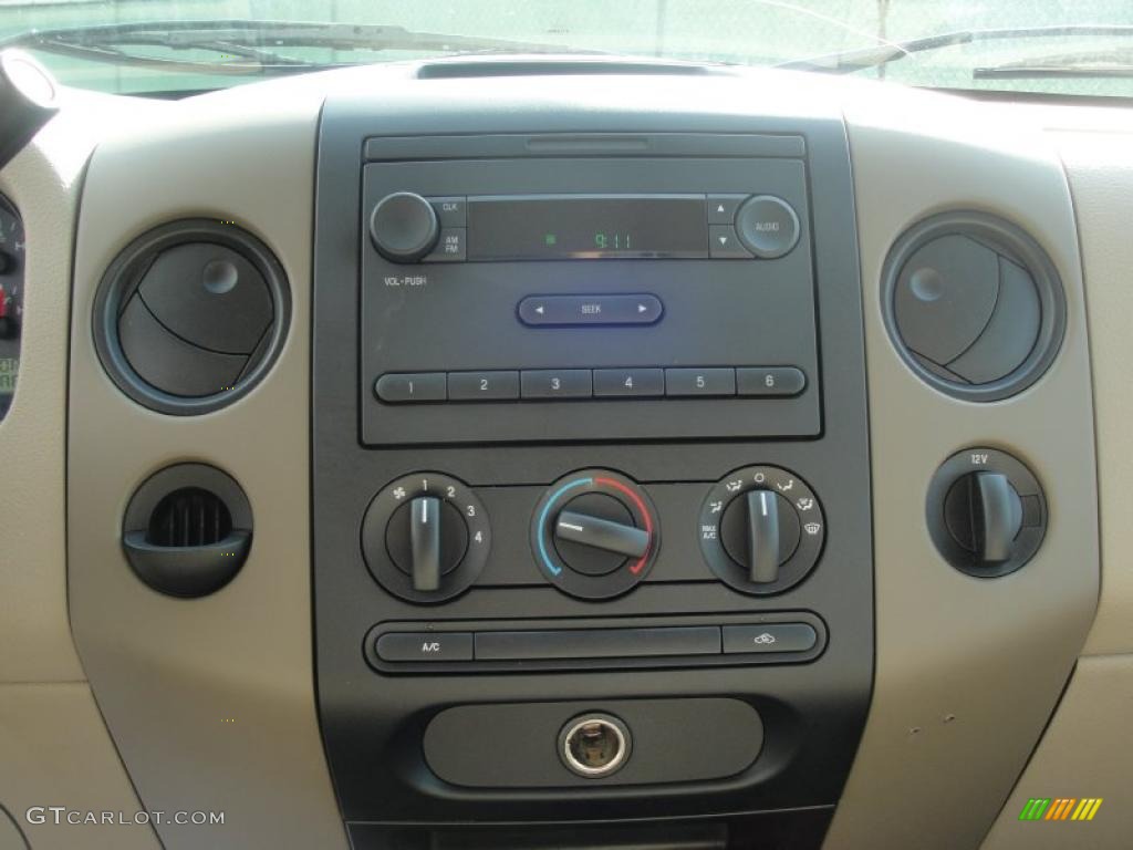 2007 Ford F150 XL SuperCab 4x4 Controls Photo #47073398