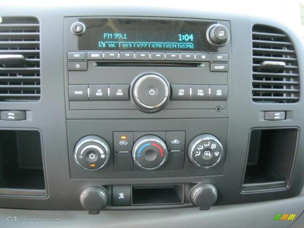 2011 Silverado 1500 LS Crew Cab - Sheer Silver Metallic / Dark Titanium photo #8