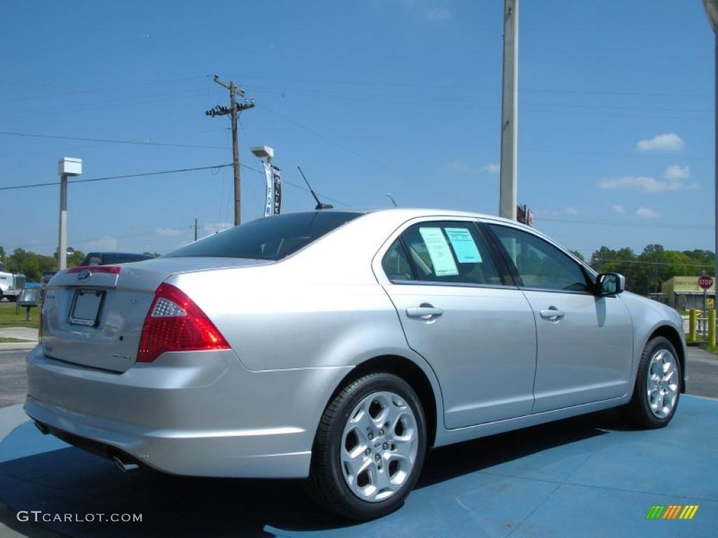 2011 Fusion SE V6 - Ingot Silver Metallic / Charcoal Black photo #3