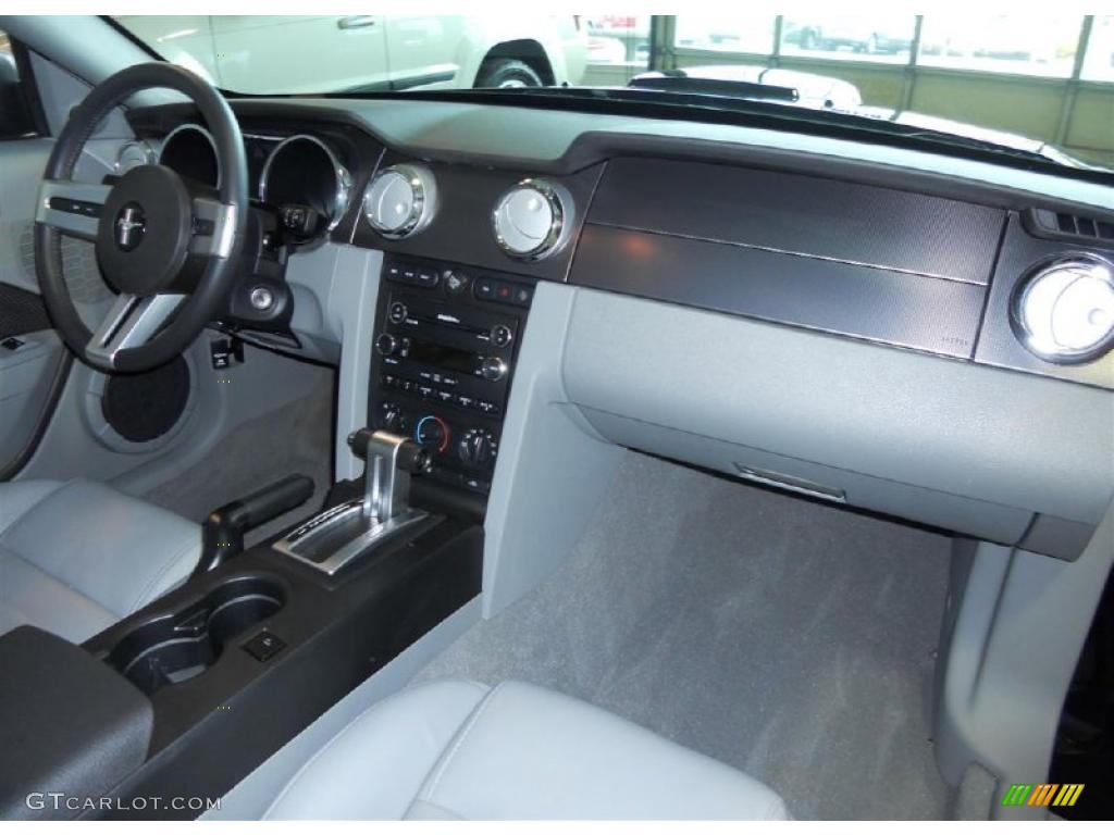 2008 Ford Mustang GT Premium Coupe Light Graphite Dashboard Photo #47074775