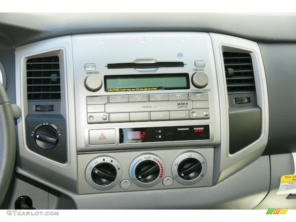 2011 Toyota Tacoma V6 SR5 Double Cab 4x4 Controls Photos