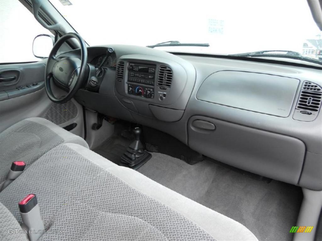 2000 Ford F150 XLT Extended Cab 4x4 Dashboard Photos