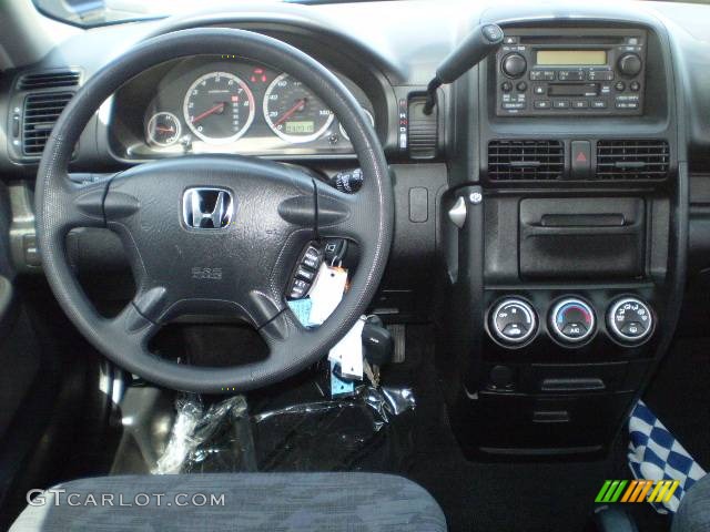 2004 CR-V LX - Satin Silver Metallic / Black photo #24