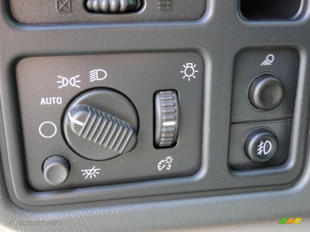 2006 Chevrolet Avalanche LT Controls Photo #47077529