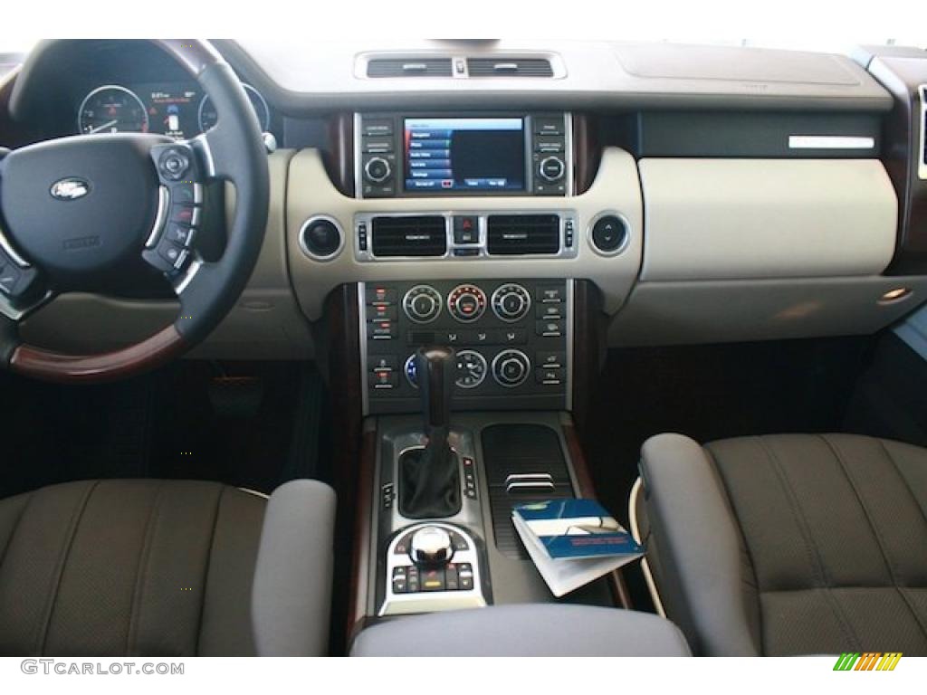 2011 Land Rover Range Rover HSE Arabica/Ivory Dashboard Photo #47078066