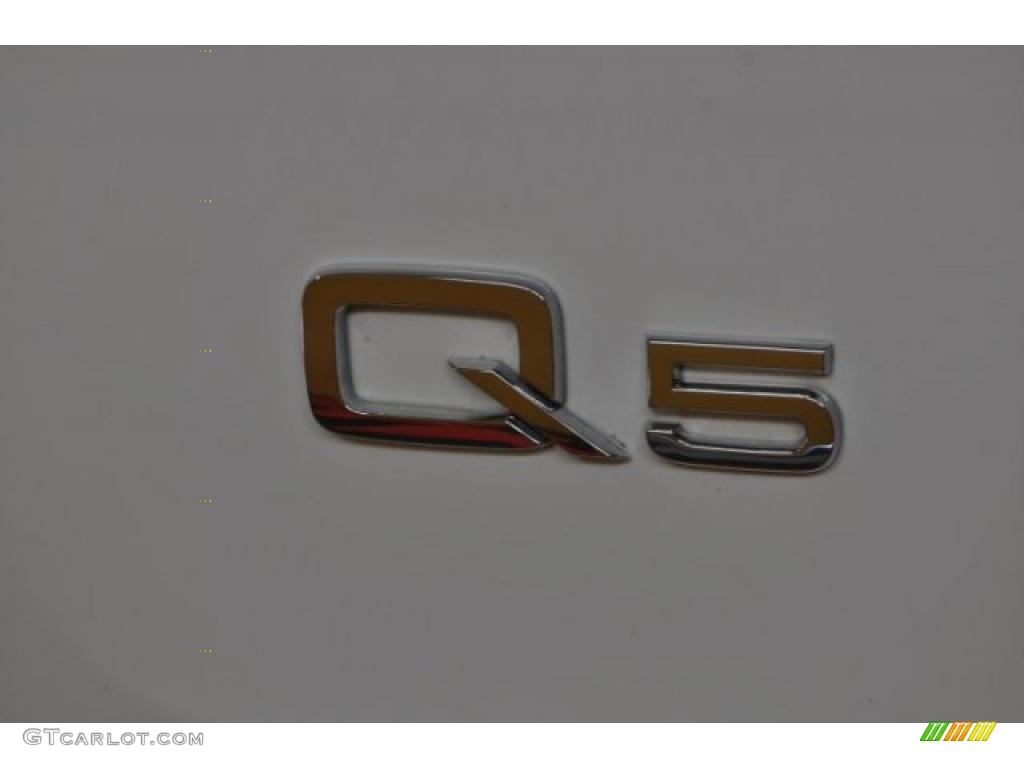 2010 Audi Q5 3.2 quattro Marks and Logos Photo #47079419