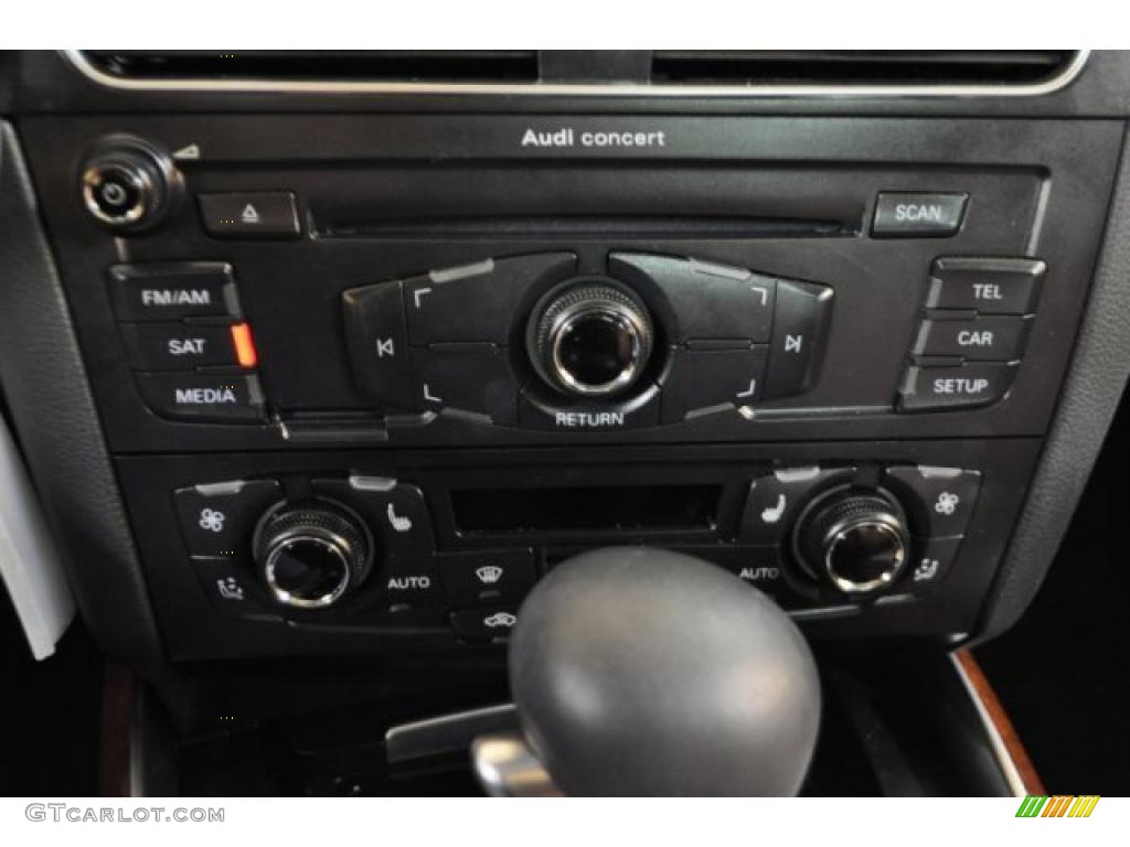 2010 Audi Q5 3.2 quattro Controls Photo #47079476