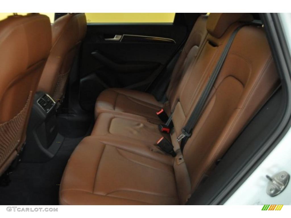 Cinnamon Brown Interior 2010 Audi Q5 3.2 quattro Photo #47079551