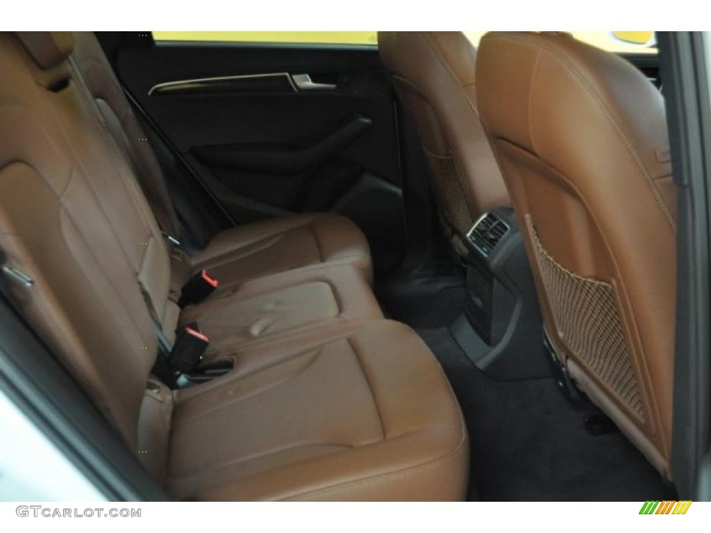Cinnamon Brown Interior 2010 Audi Q5 3.2 quattro Photo #47079575