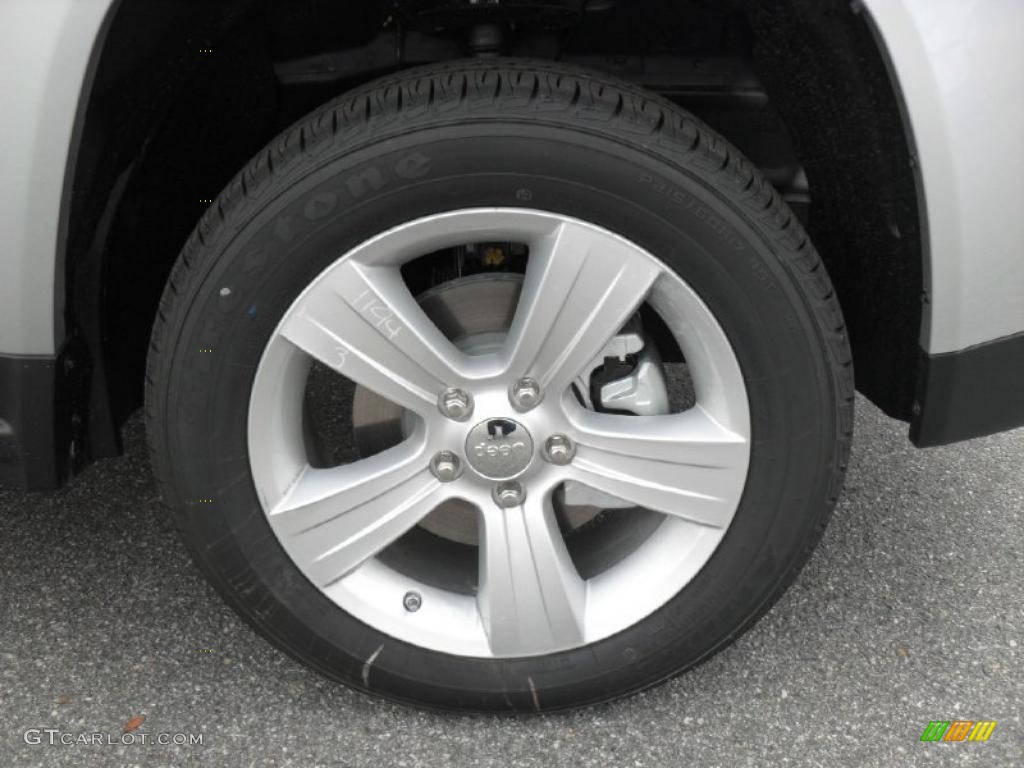 2011 Jeep Compass 2.4 4x4 Wheel Photos