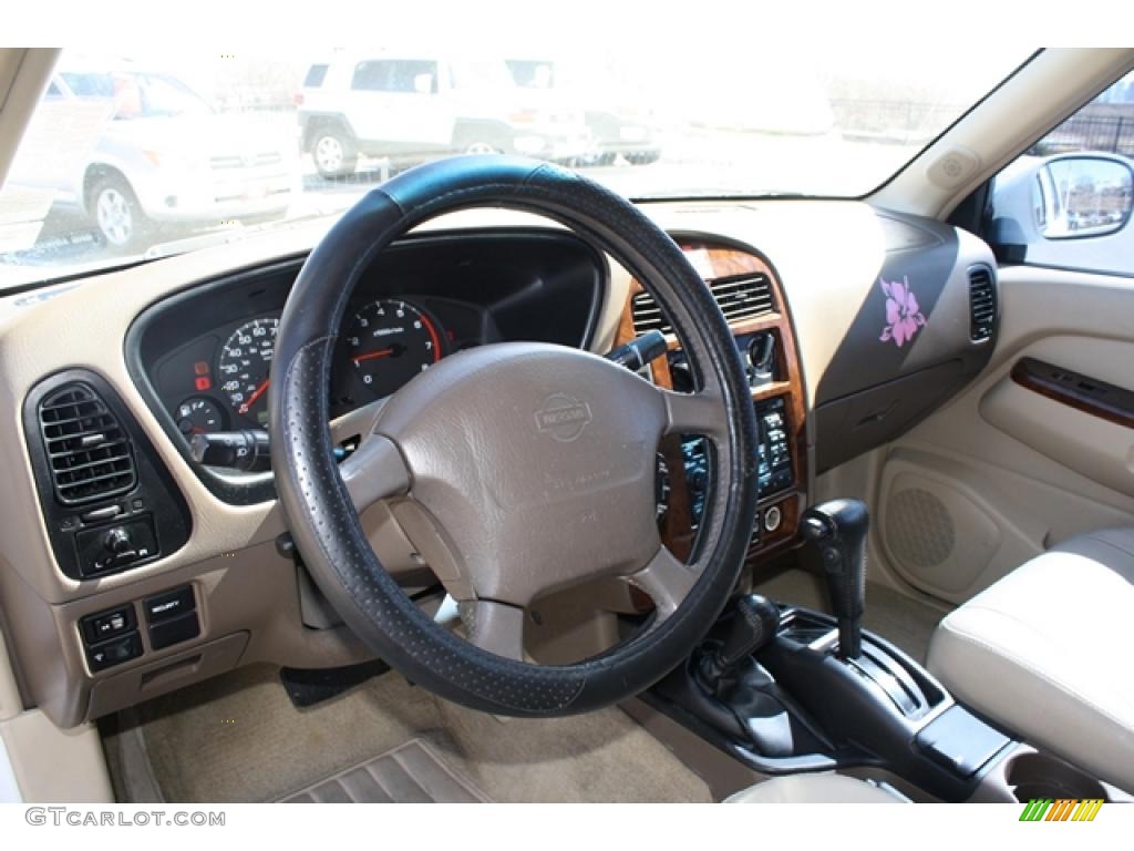 1998 Pathfinder LE 4x4 - Cloud White / Blond photo #8